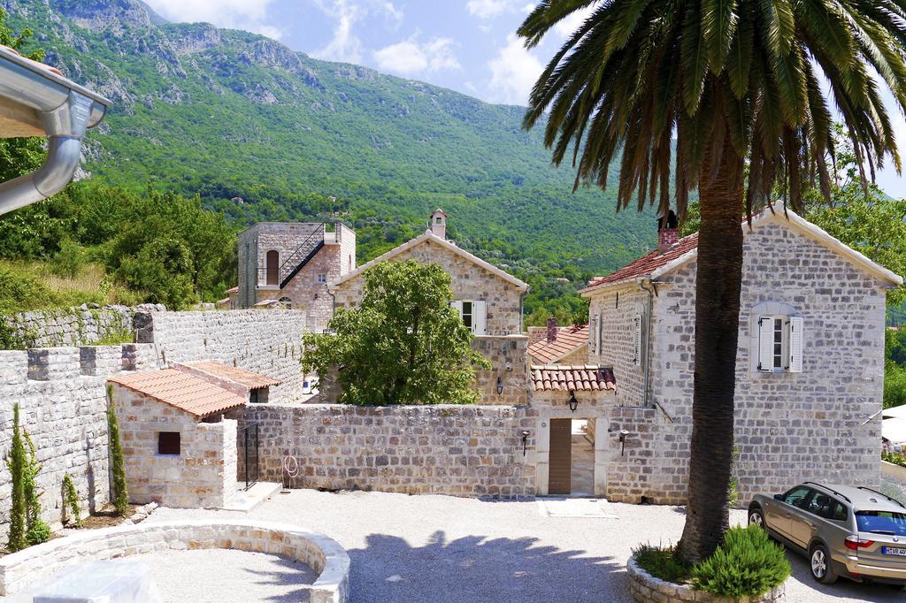Boutique Hotel Malo Selo Herceg Novi Bagian luar foto