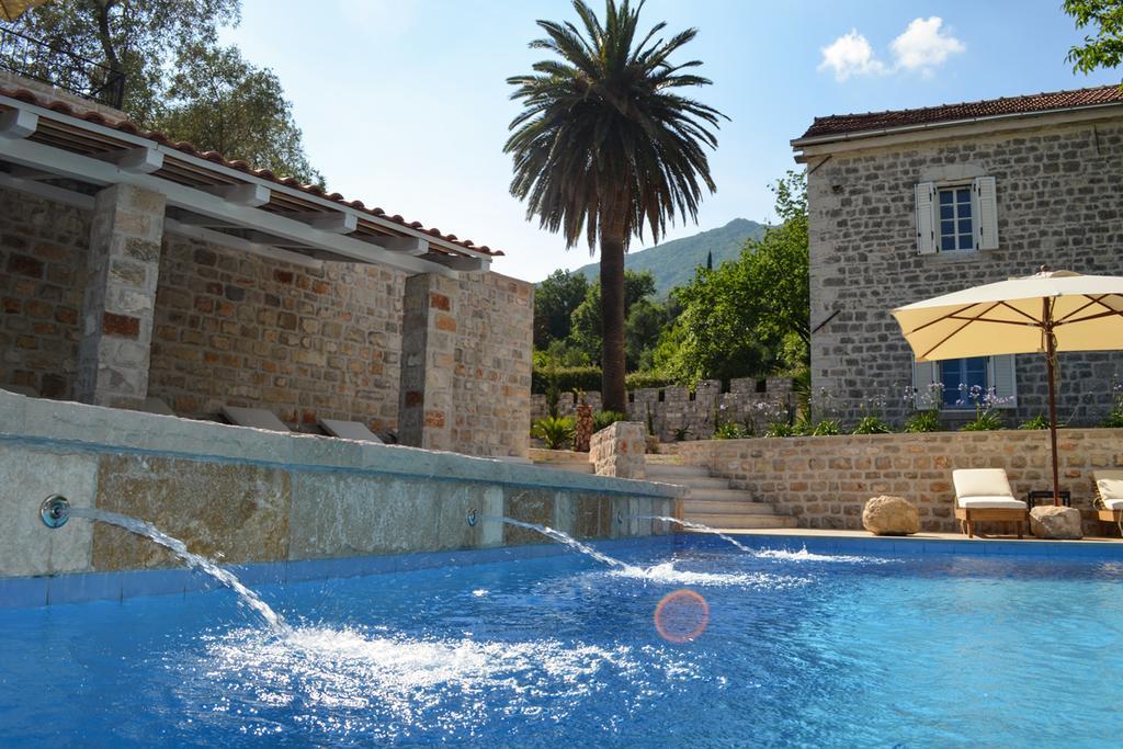 Boutique Hotel Malo Selo Herceg Novi Bagian luar foto